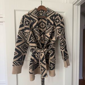 RARE! Banana Republic Heritage Geo Jacquard Black and Tan Shawl Cardigan Size M